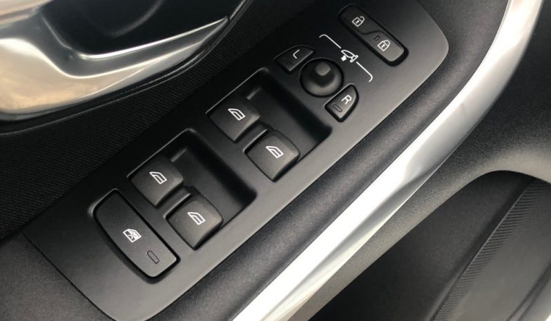 Volvo V40 D2 LIVSTYL full