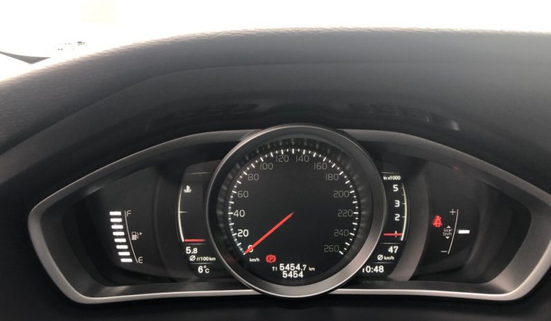 Volvo V40 D2 LIVSTYL full