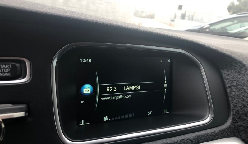 Volvo V40 D2 LIVSTYL full