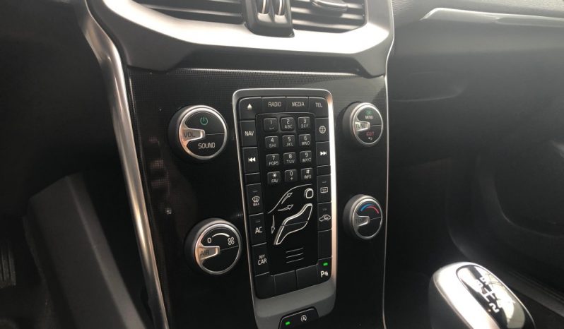 Volvo V40 D2 LIVSTYL full